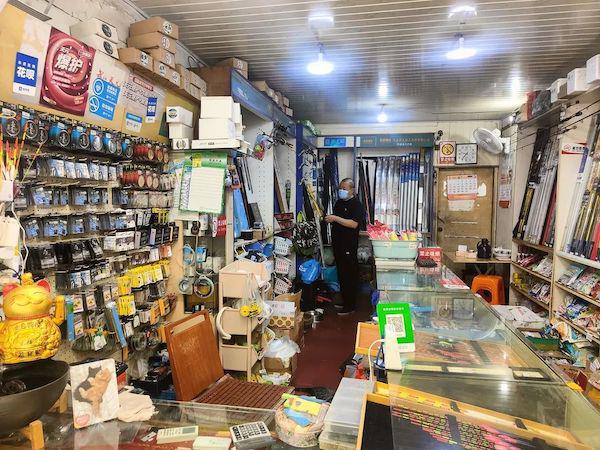 漁具銷售火爆 戶外經濟新寵釣魚熱潮背后的市場機遇